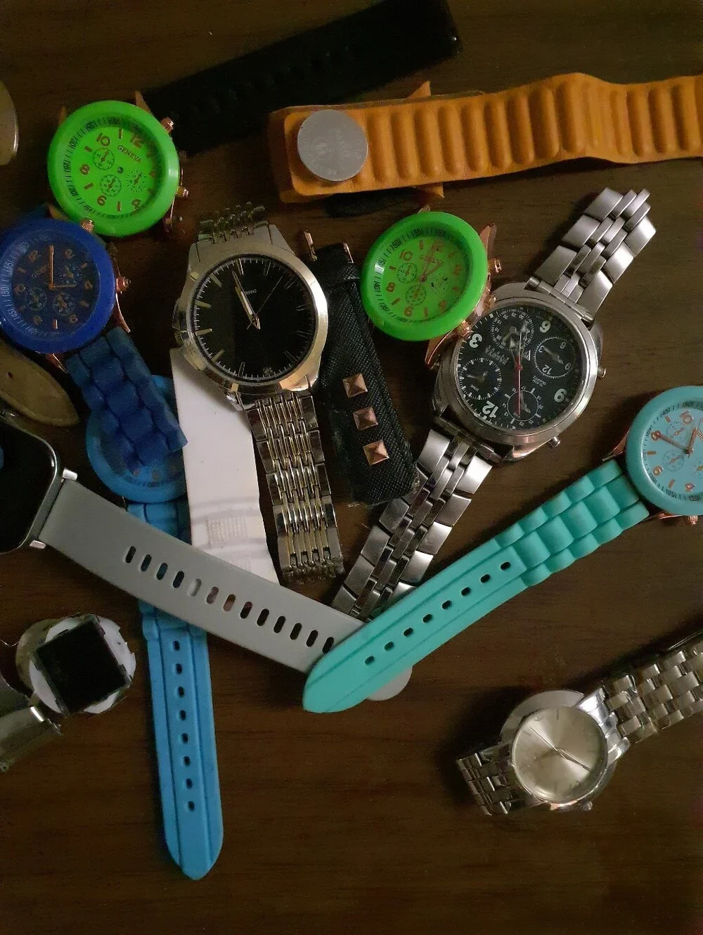 Lot Of Assorted Watches For Parts Or Repair